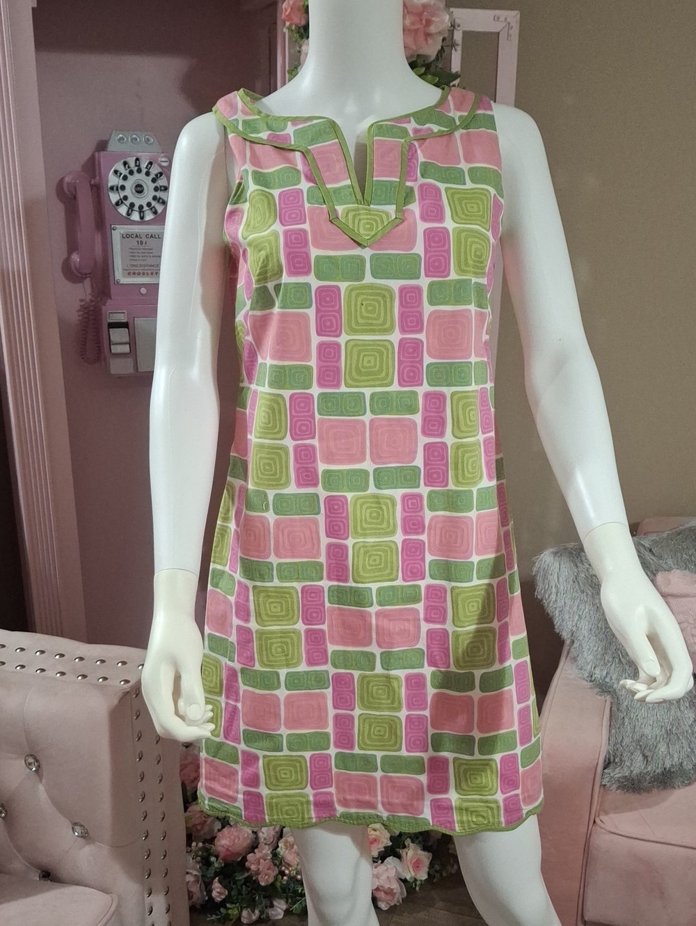 TALBOTS              Sleeveless Mod Shift Dress in Pink & Green Geometric Print